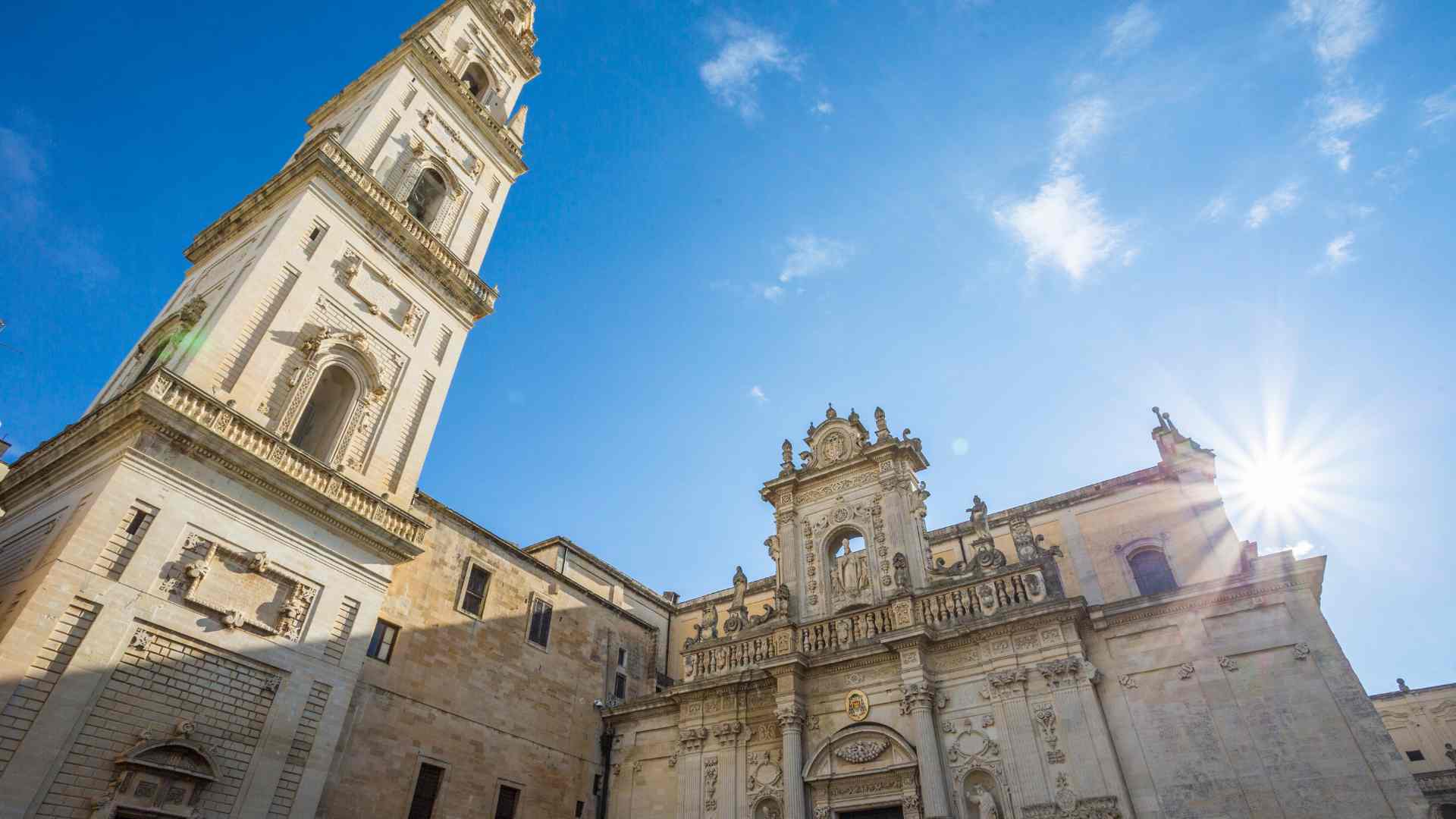 Il Comune di Lecce vorrebbe le consulenze professionali gratuite